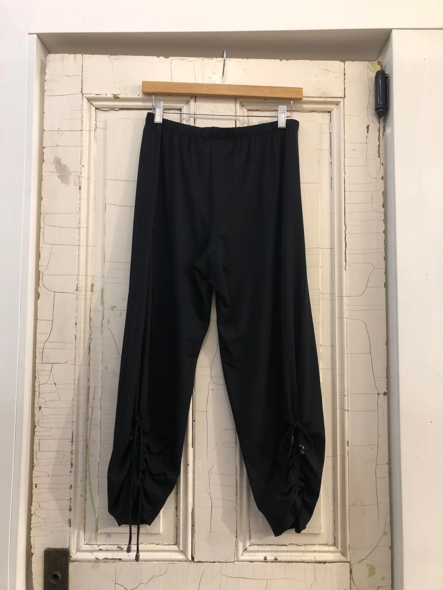 Debbie Pant - Image 4